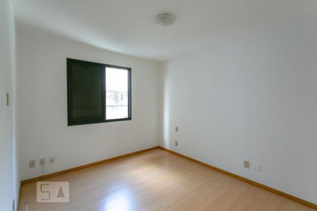 Apartamento para alugar com 138m², 4 quartos e 2 vagas Apartamento para alugar com 138m², 4 quartos e 2 vagasQuarto 4 - Suíte