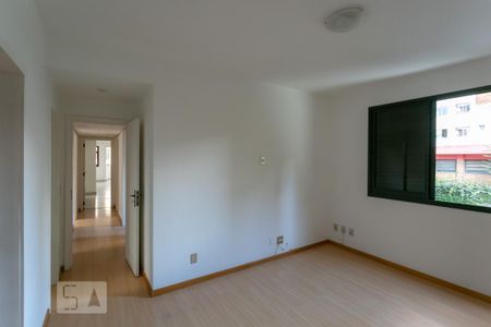 Apartamento para alugar com 138m², 4 quartos e 2 vagas Apartamento para alugar com 138m², 4 quartos e 2 vagasQuarto 4 - Suíte