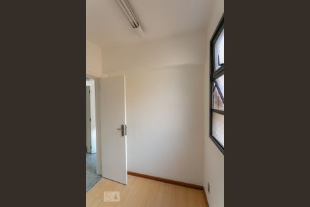 Apartamento para alugar com 138m², 4 quartos e 2 vagas Apartamento para alugar com 138m², 4 quartos e 2 vagasQuarto de Serviço