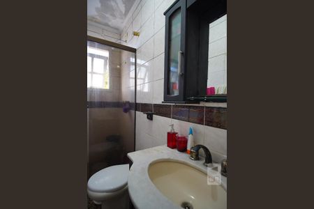 Casa à venda com 237m², 3 quartos e 2 vagasBanheiro - Corredor