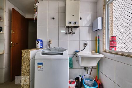 Apartamento à venda com 157m², 3 quartos e 2 vagas Apartamento à venda com 157m², 3 quartos e 2 vagasÁrea de Serviço