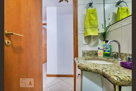 Apartamento à venda com 157m², 3 quartos e 2 vagas Apartamento à venda com 157m², 3 quartos e 2 vagasBanheiro Social