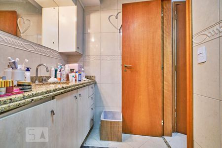 Apartamento à venda com 157m², 3 quartos e 2 vagas Apartamento à venda com 157m², 3 quartos e 2 vagasBanheiro Suíte 2
