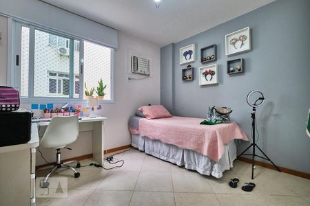 Apartamento à venda com 157m², 3 quartos e 2 vagas Apartamento à venda com 157m², 3 quartos e 2 vagasQuarto Suíte 2