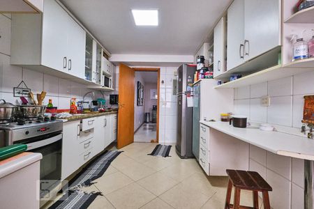 Apartamento à venda com 157m², 3 quartos e 2 vagas Apartamento à venda com 157m², 3 quartos e 2 vagasCozinha