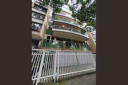 Apartamento à venda com 157m², 3 quartos e 2 vagas Apartamento à venda com 157m², 3 quartos e 2 vagasFachada