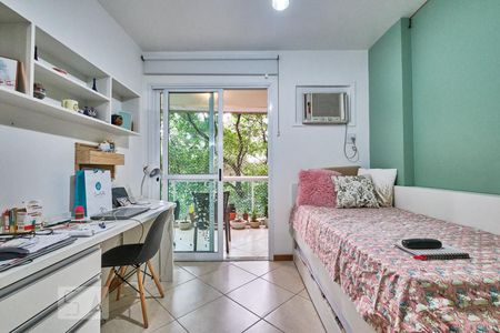 Apartamento à venda com 157m², 3 quartos e 2 vagas Apartamento à venda com 157m², 3 quartos e 2 vagasQuarto 3