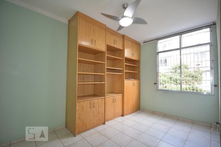 Sala de apartamento para alugar com 2 quartos, 53m² em Catete, Rio de Janeiro