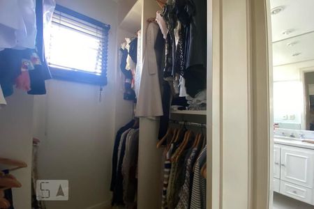 Apartamento à venda com 173m², 3 quartos e 3 vagas Apartamento à venda com 173m², 3 quartos e 3 vagasCloset da suíte 1