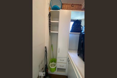 Apartamento à venda com 173m², 3 quartos e 3 vagas Apartamento à venda com 173m², 3 quartos e 3 vagasQuarto de Serviço