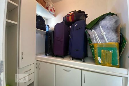 Apartamento à venda com 173m², 3 quartos e 3 vagas Apartamento à venda com 173m², 3 quartos e 3 vagasQuarto de Serviço