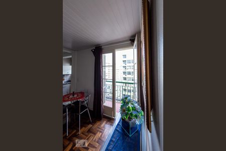 Sala de apartamento à venda com 1 quarto, 43m² em Floresta, Porto Alegre