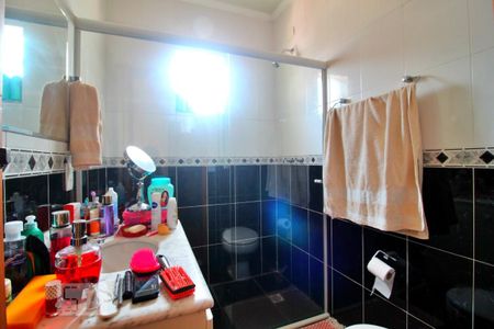 Casa à venda com 256m², 3 quartos e 5 vagasBanheiro da Suíte 2