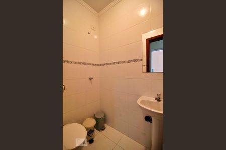 Casa à venda com 256m², 3 quartos e 5 vagasBanheiro de Serviço