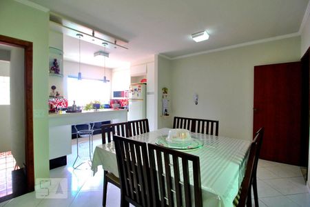 Casa à venda com 256m², 3 quartos e 5 vagasCopa