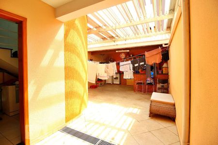 Casa à venda com 256m², 3 quartos e 5 vagasQuintal