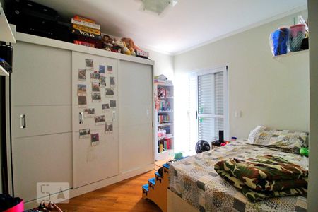 Casa à venda com 256m², 3 quartos e 5 vagasSuíte 2