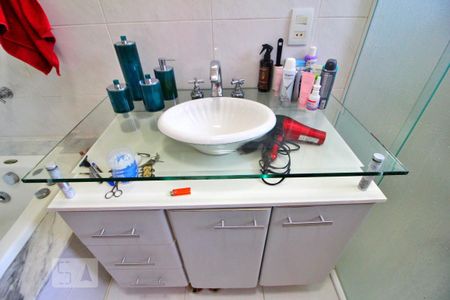 Casa à venda com 256m², 3 quartos e 5 vagasBanheiro da Suíte 1