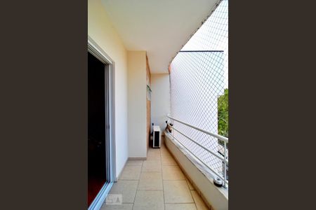 Casa à venda com 256m², 3 quartos e 5 vagasVaranda da Suíte 1