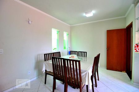 Casa à venda com 256m², 3 quartos e 5 vagasCopa