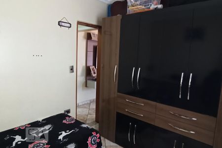 Casa à venda com 180m², 5 quartos e 2 vagas Casa à venda com 180m², 5 quartos e 2 vagasQuarto 4