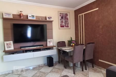 Casa à venda com 180m², 5 quartos e 2 vagas Casa à venda com 180m², 5 quartos e 2 vagasSala 2