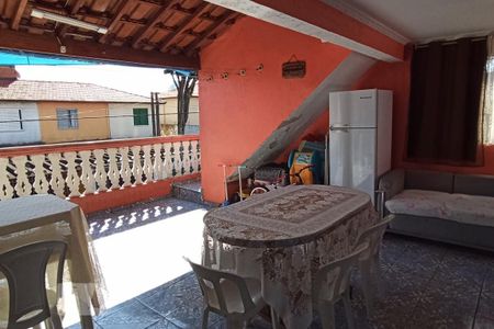 Casa à venda com 180m², 5 quartos e 2 vagas Casa à venda com 180m², 5 quartos e 2 vagasChurrasqueira