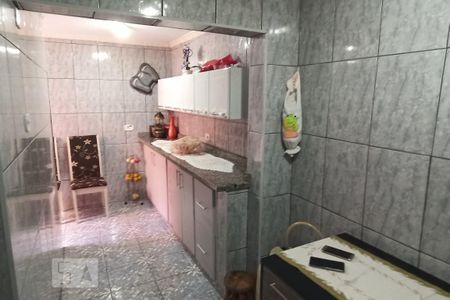 Casa à venda com 180m², 5 quartos e 2 vagas Casa à venda com 180m², 5 quartos e 2 vagasDetalhe da area de serviço 1