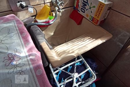 Casa à venda com 180m², 5 quartos e 2 vagas Casa à venda com 180m², 5 quartos e 2 vagasDetalhe da area de serviço 2