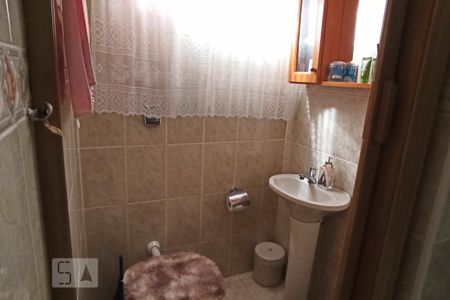 Casa à venda com 180m², 5 quartos e 2 vagas Casa à venda com 180m², 5 quartos e 2 vagasBanheiro 2