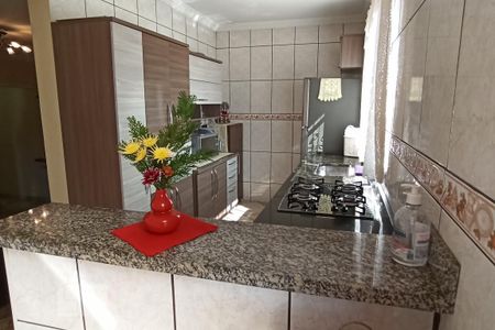 Casa à venda com 180m², 5 quartos e 2 vagas Casa à venda com 180m², 5 quartos e 2 vagasCozinha 2