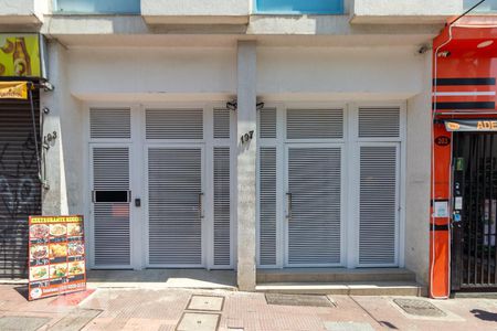 Studio para alugar com 32m², 1 quarto e sem vaga Studio para alugar com 32m², 1 quarto e sem vagaFachada