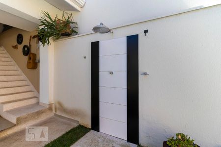Casa à venda com 220m², 4 quartos e 3 vagasQuintal - Ducha