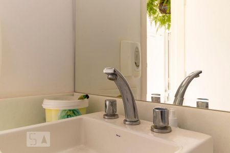 Casa à venda com 220m², 4 quartos e 3 vagasBanheiro do espaço gourmet