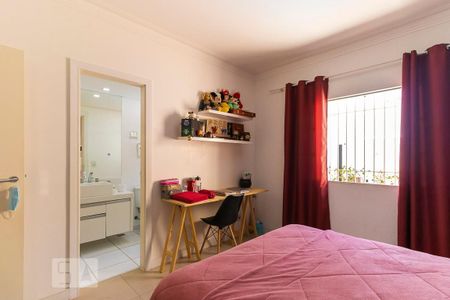 Casa à venda com 220m², 4 quartos e 3 vagasQuarto 2 - Suíte 2