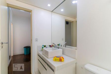 Casa à venda com 220m², 4 quartos e 3 vagasBanheiro social