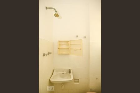 Apartamento para alugar com 100m², 3 quartos e 1 vaga Apartamento para alugar com 100m², 3 quartos e 1 vagaBanheiro de Serviço