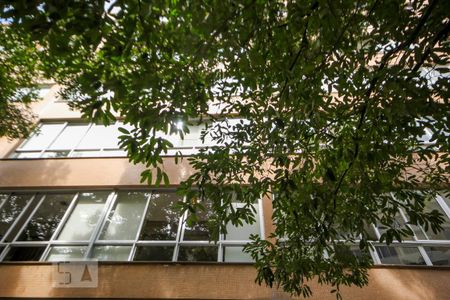 Fachada  de apartamento para alugar com 3 quartos, 100m² em Copacabana, Rio de Janeiro