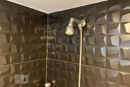 Apartamento à venda com 72m², 3 quartos e 2 vagasChuveiro