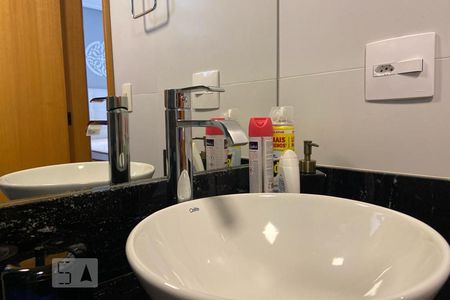 Apartamento à venda com 72m², 3 quartos e 2 vagasBanheiro - Torneira