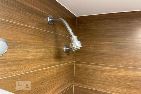 Apartamento à venda com 72m², 3 quartos e 2 vagasChuveiro