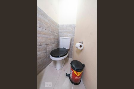 Casa à venda com 330m², 5 quartos e 2 vagasBanheiro 2