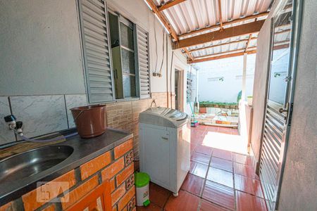 Casa à venda com 330m², 5 quartos e 2 vagasÁrea de Serviço