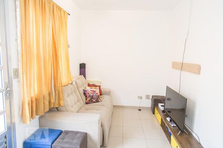 Sala de casa de condomínio para alugar com 2 quartos, 90m² em Penha de França, São Paulo