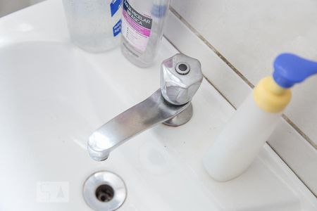 Lavabo de casa de condomínio para alugar com 2 quartos, 90m² em Penha de França, São Paulo
