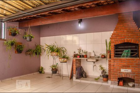 Casa à venda com 223m², 3 quartos e 4 vagasChurrasqueira