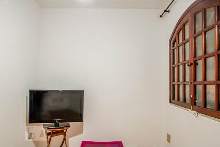 Casa à venda com 223m², 3 quartos e 4 vagasQuarto 2