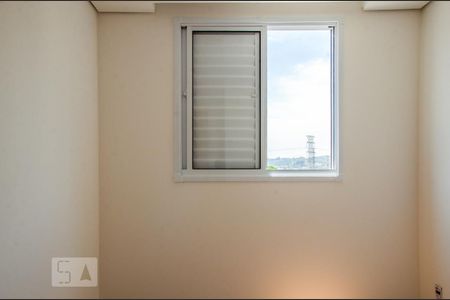 Quarto 2 de apartamento para alugar com 2 quartos, 44m² em Jardim Íris, São Paulo