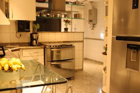 Apartamento à venda com 173m², 3 quartos e 6 vagasCozinha