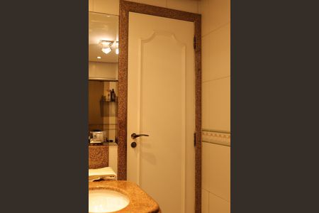 Apartamento à venda com 173m², 3 quartos e 6 vagasBanheiro da Suíte 3